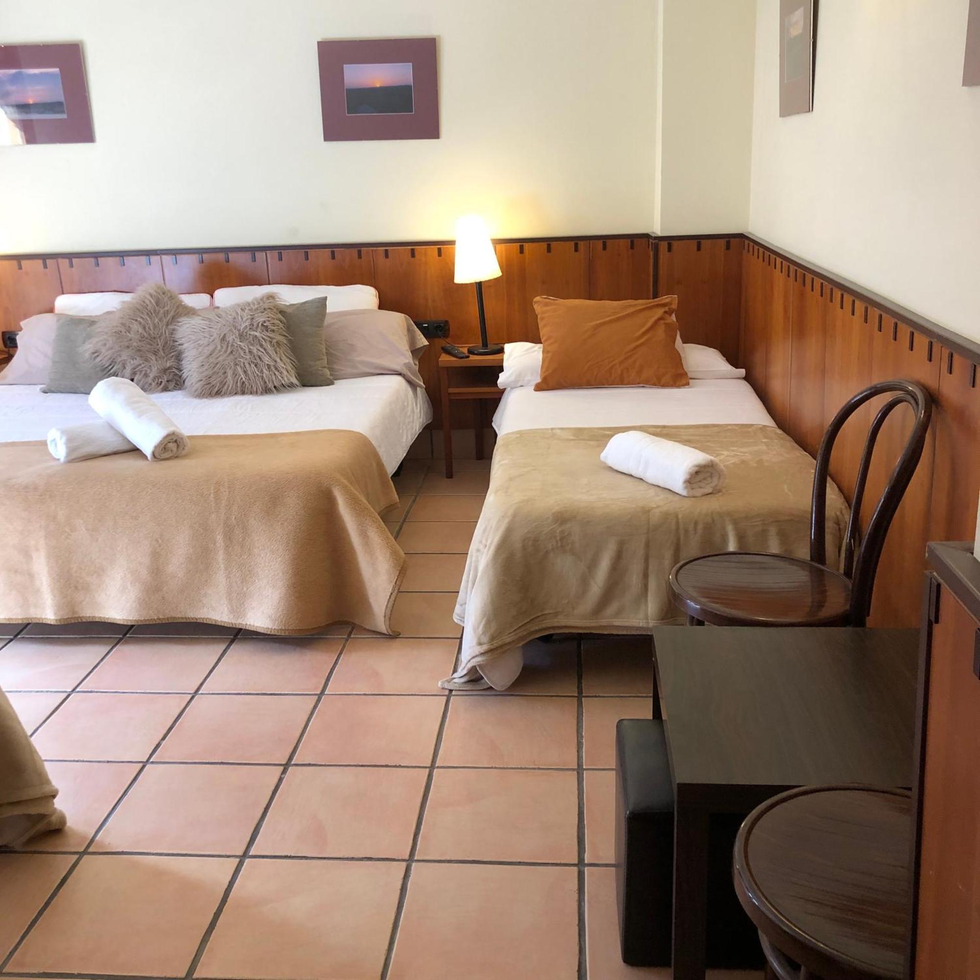 Hostal Tastavins Peñarroya de Tastavins Exteriör bild