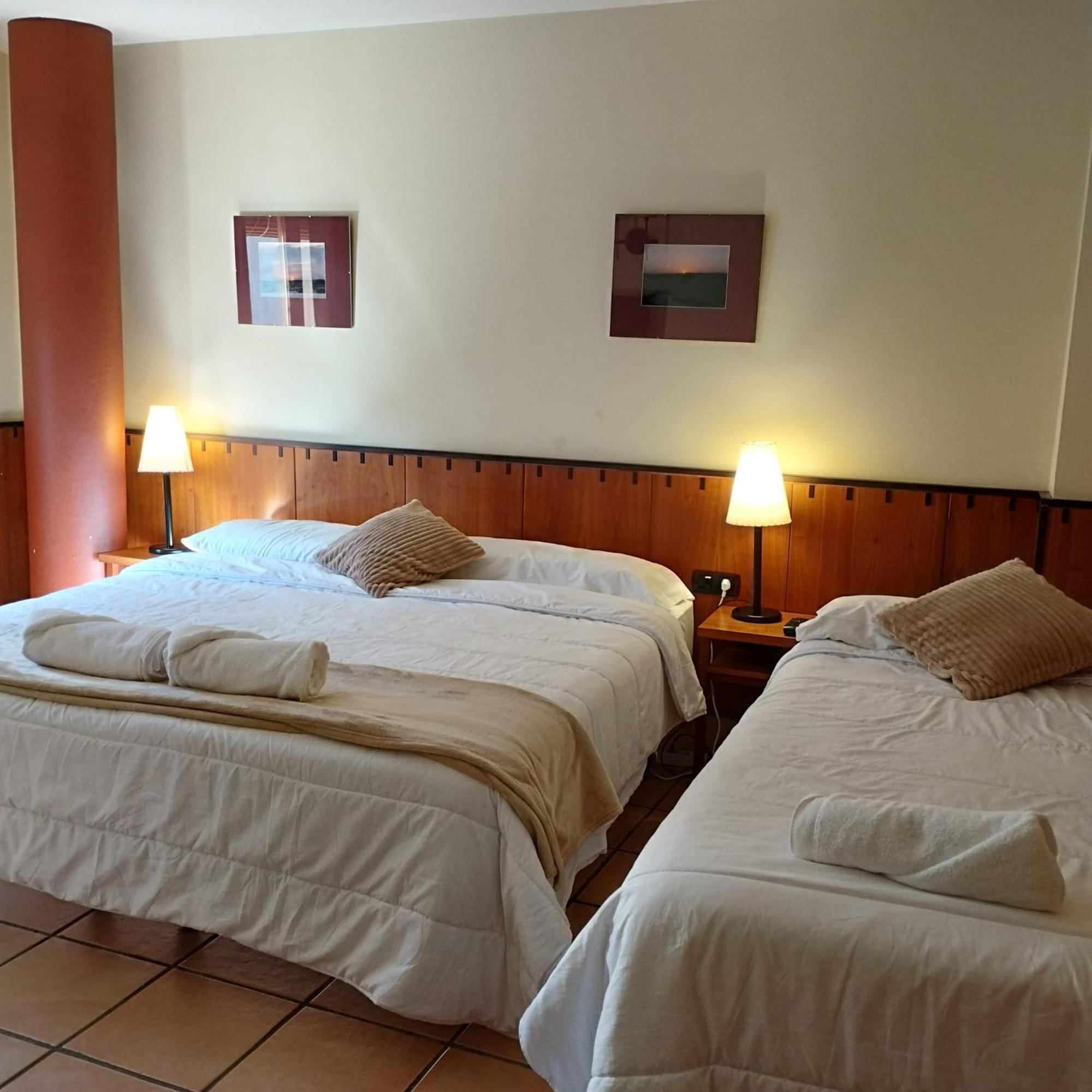 Hostal Tastavins Peñarroya de Tastavins Exteriör bild
