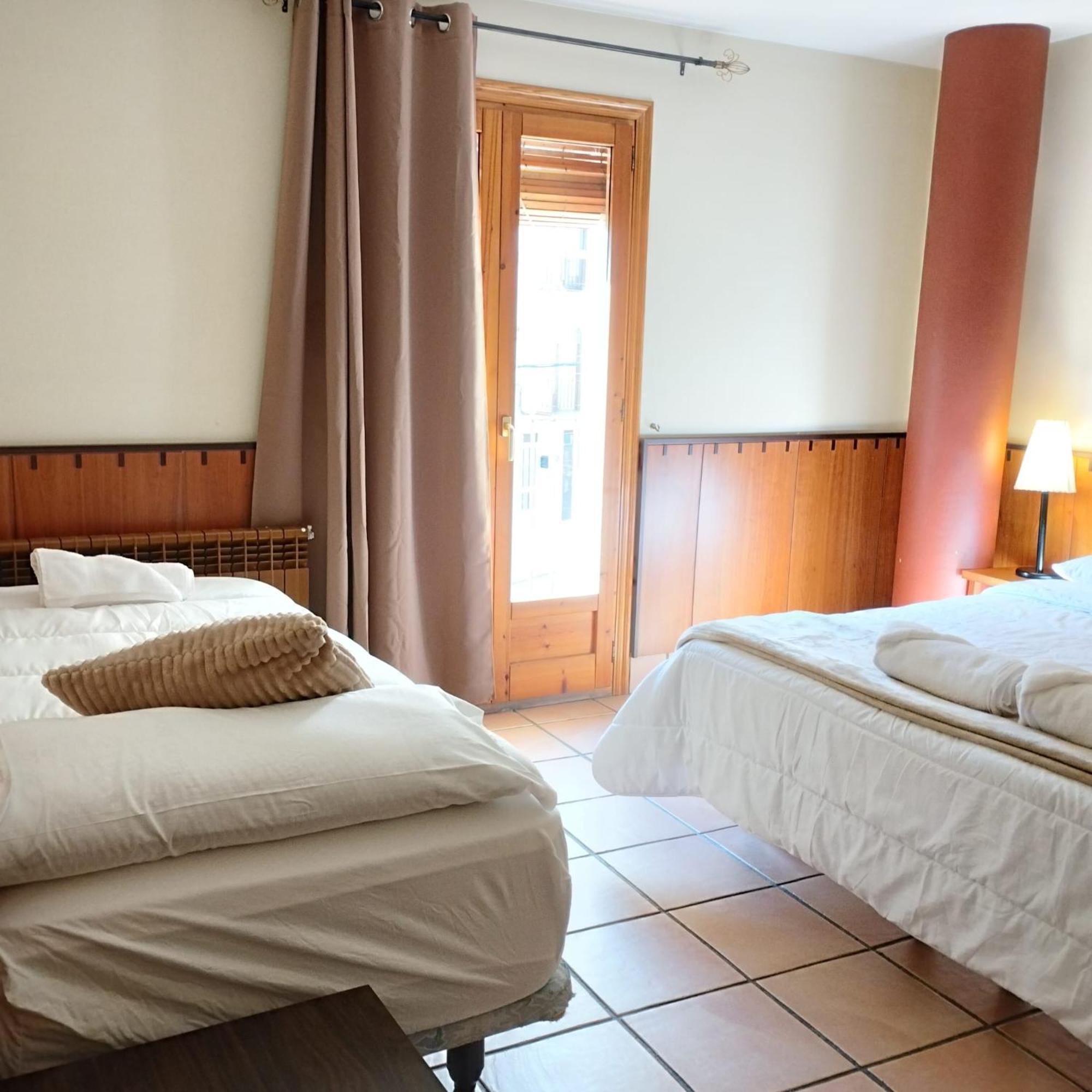 Hostal Tastavins Peñarroya de Tastavins Exteriör bild