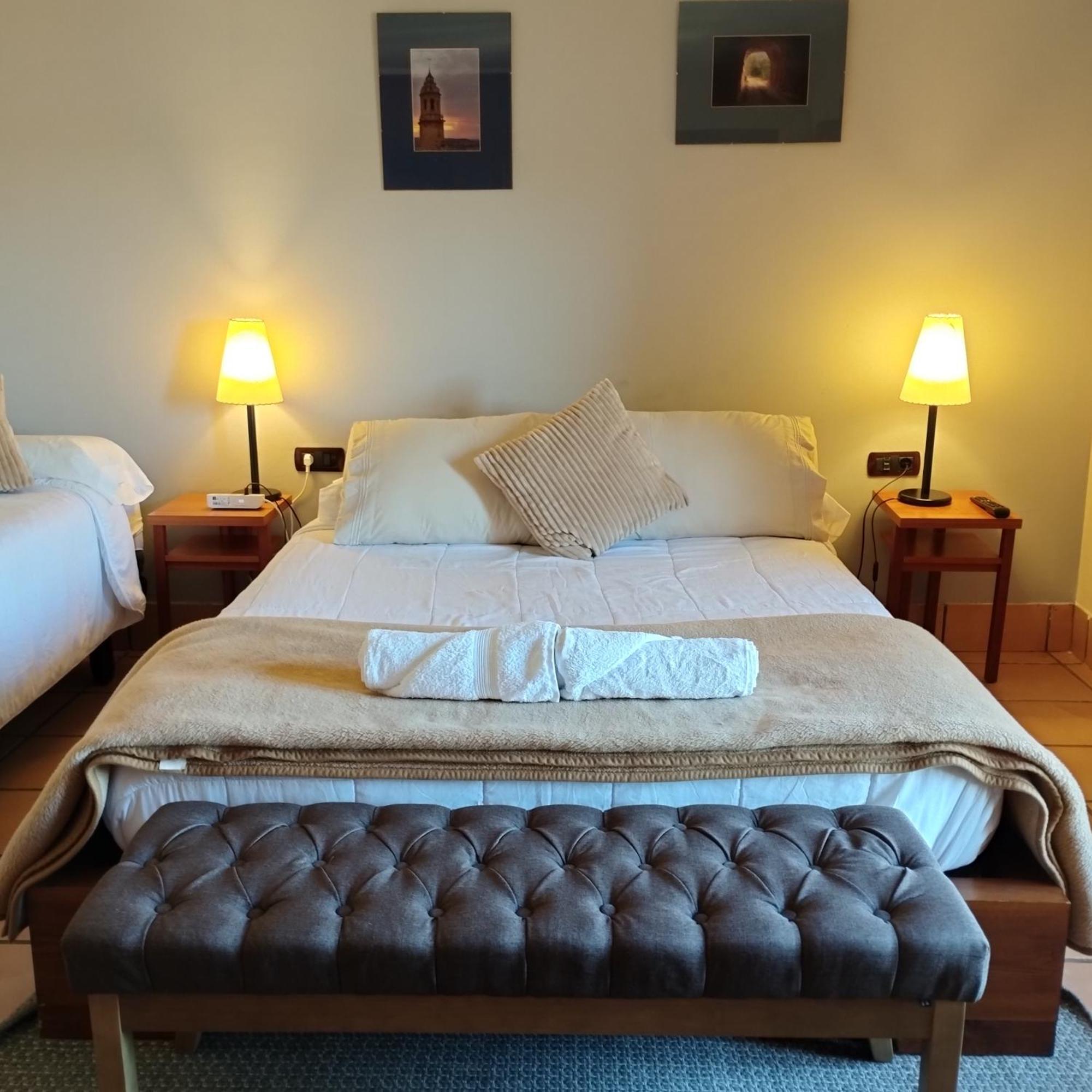 Hostal Tastavins Peñarroya de Tastavins Exteriör bild