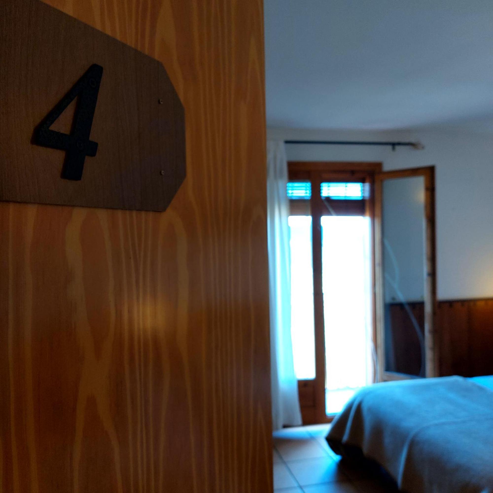 Hostal Tastavins Peñarroya de Tastavins Rum bild
