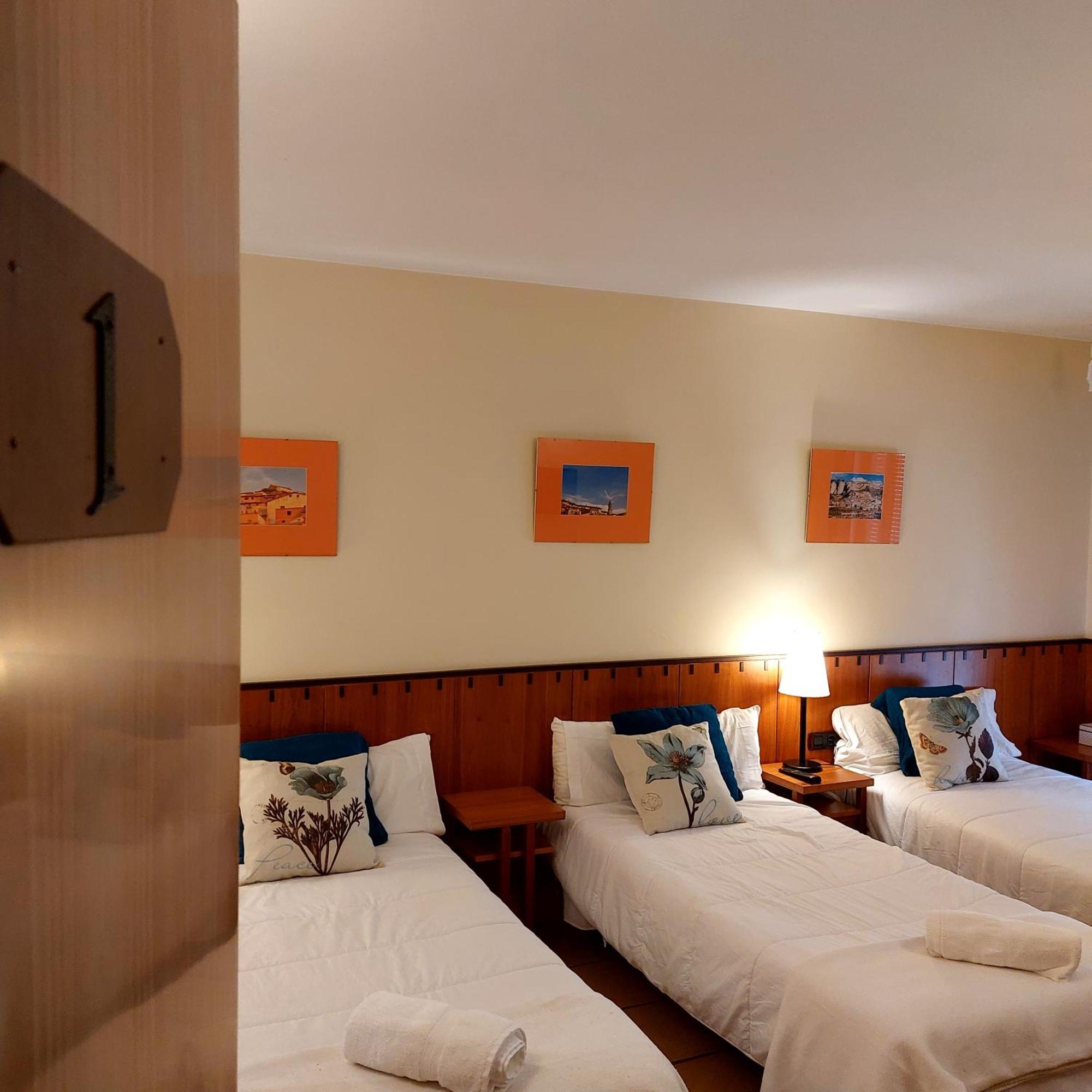 Hostal Tastavins Peñarroya de Tastavins Rum bild