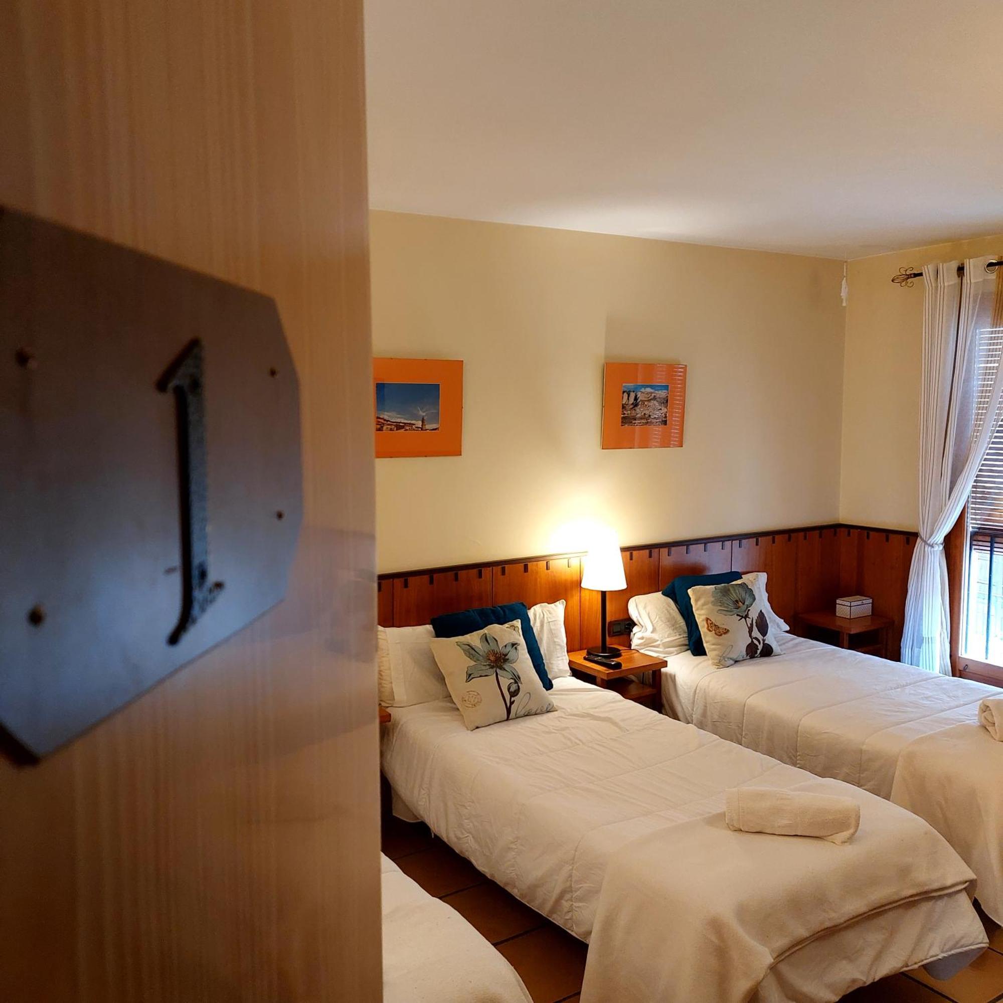 Hostal Tastavins Peñarroya de Tastavins Rum bild