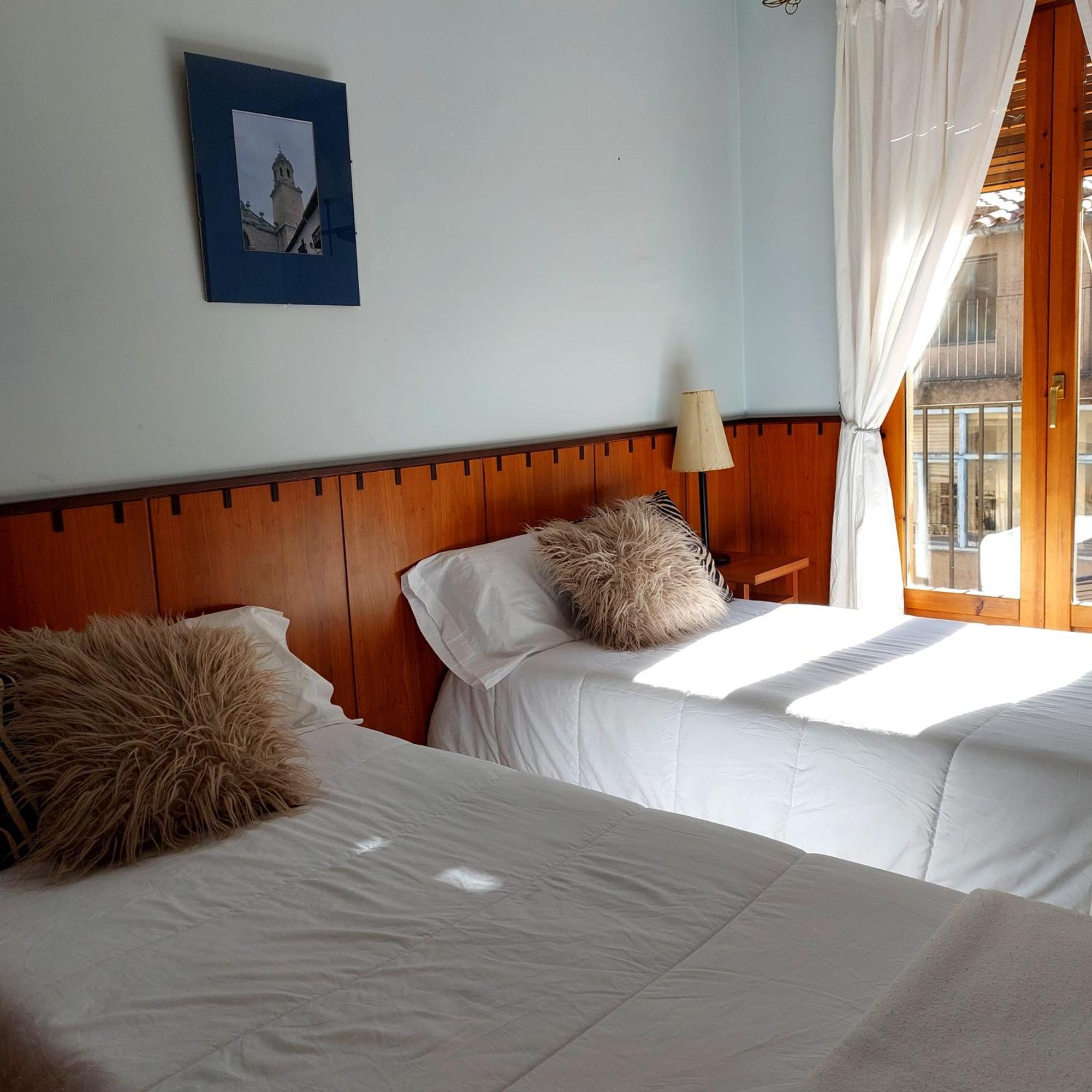 Hostal Tastavins Peñarroya de Tastavins Rum bild