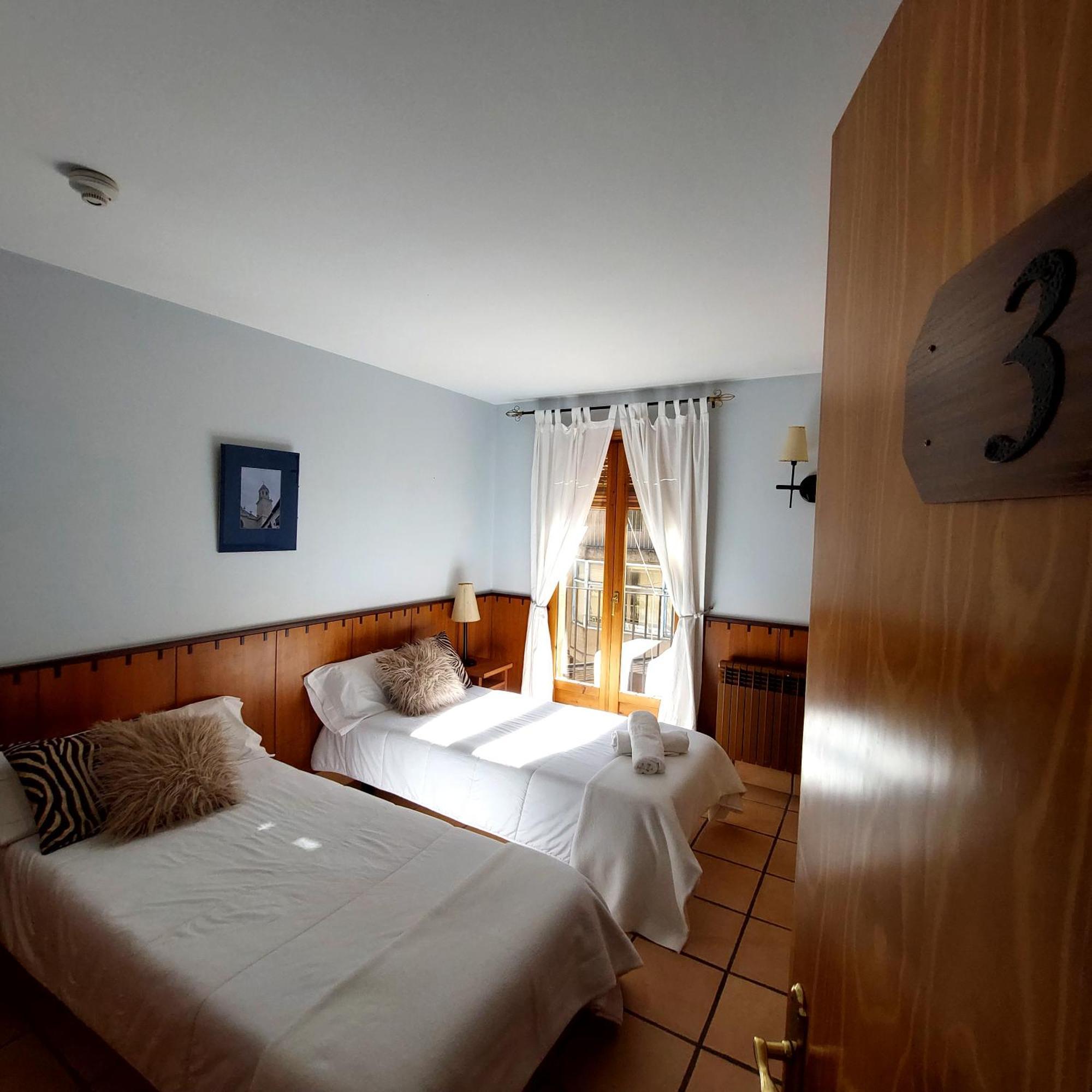 Hostal Tastavins Peñarroya de Tastavins Rum bild